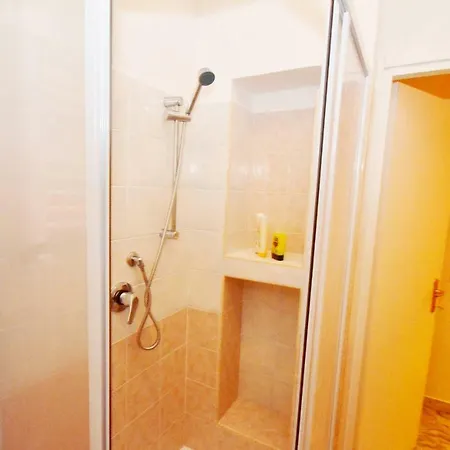 Sailors' Cabins +doyoubnb Concierge *